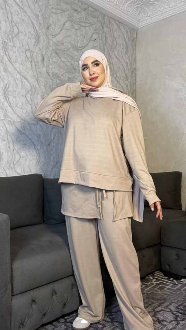 ⁦🧕✨ طقم محجبات كاجوال بلمسة عصرية ومريحة! ✨🧕⁩ - الصورة ⁦2⁩